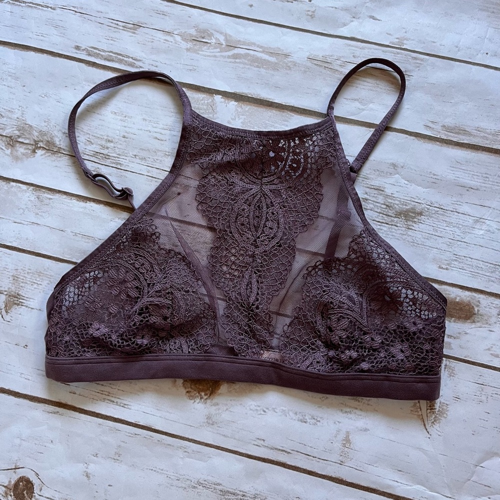 💜VICTORIAS SECRET high neck lace bralette